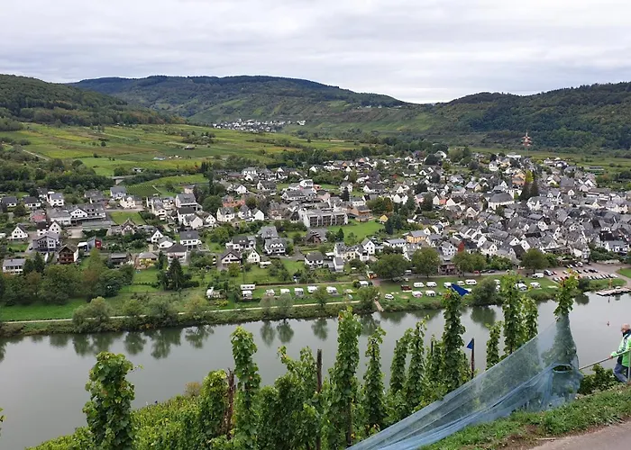 Moselanker De In Mosel Nyaraló